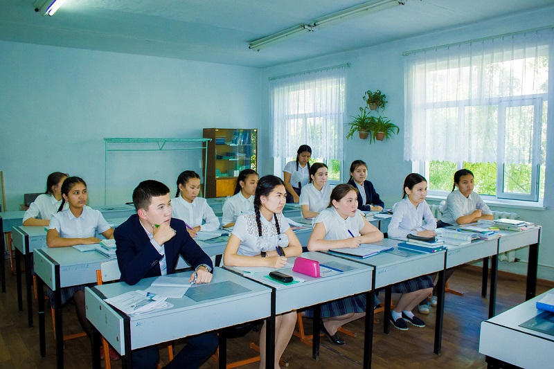 Maqtaaraldaǵy mektep  respýblıka boıynsha aldyńǵy úshtikten kórinip júr