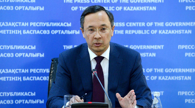 Qaırat Ábdirahmanov syrtqy ister mınıstrligi jumysynyń negizgi baǵyttaryn atady