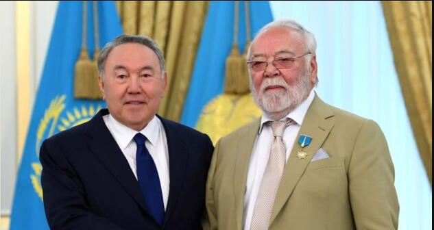 Asanáli Áshimovke «Qazaqstannyń Eńbek Eri» ataǵy berildi