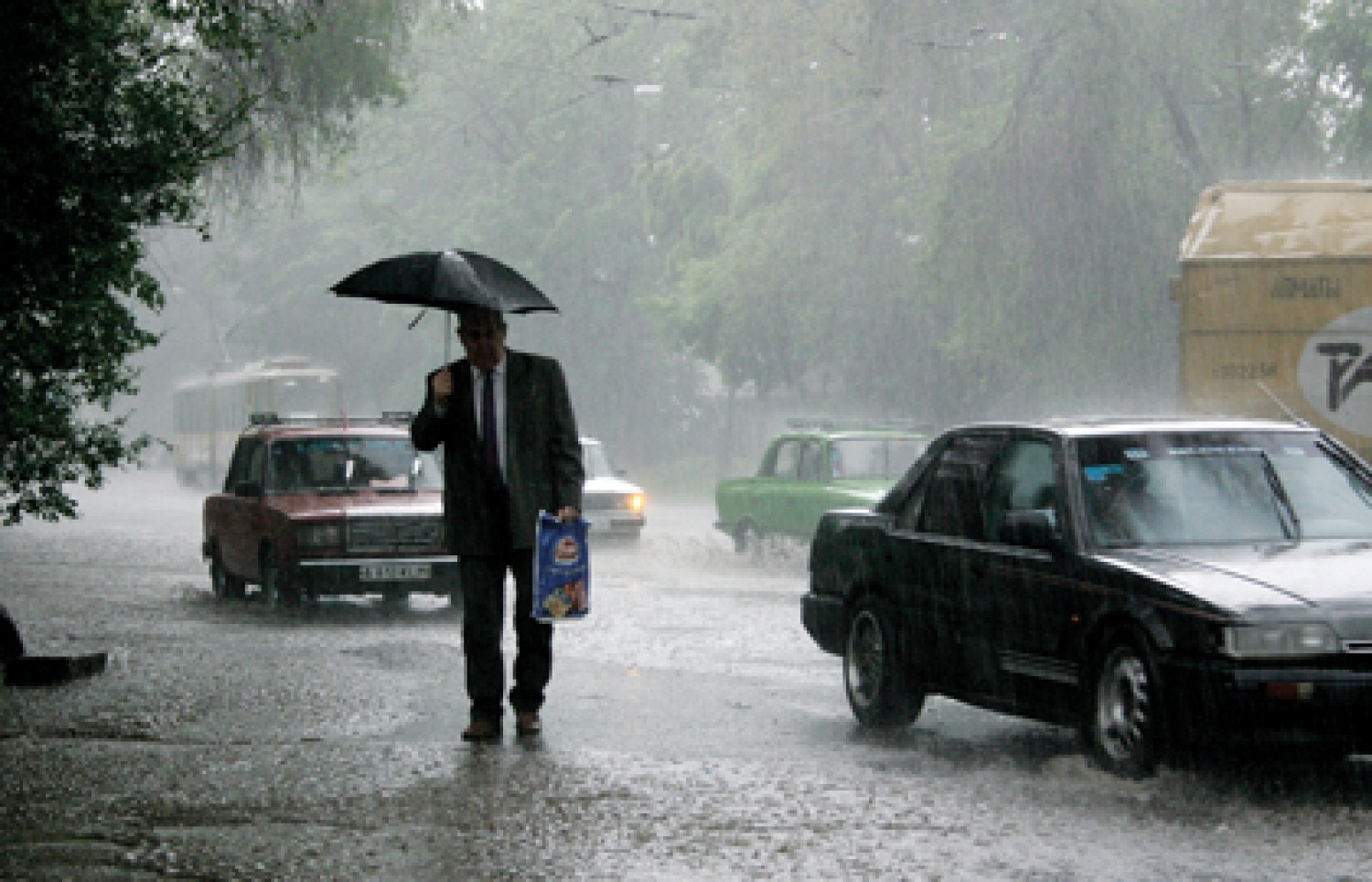 Búgin elimizdiń basym bóliginde jel kúsheıedi