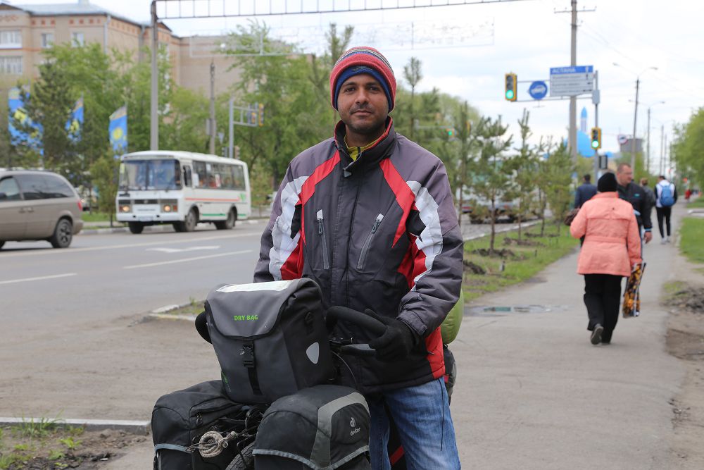 Brazılııalyq saıahatshy Qyzyljardy basyp ótti