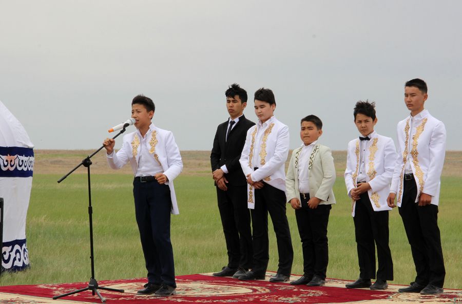 Atyraýda respýblıkalyq Mahambet poezııasy kúni ótti