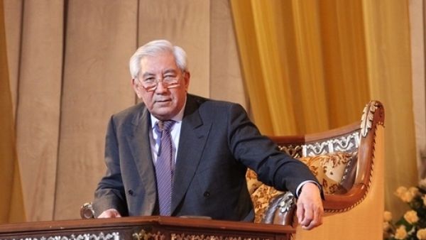 Saýytbek Abdrahmanov. Myrza ken