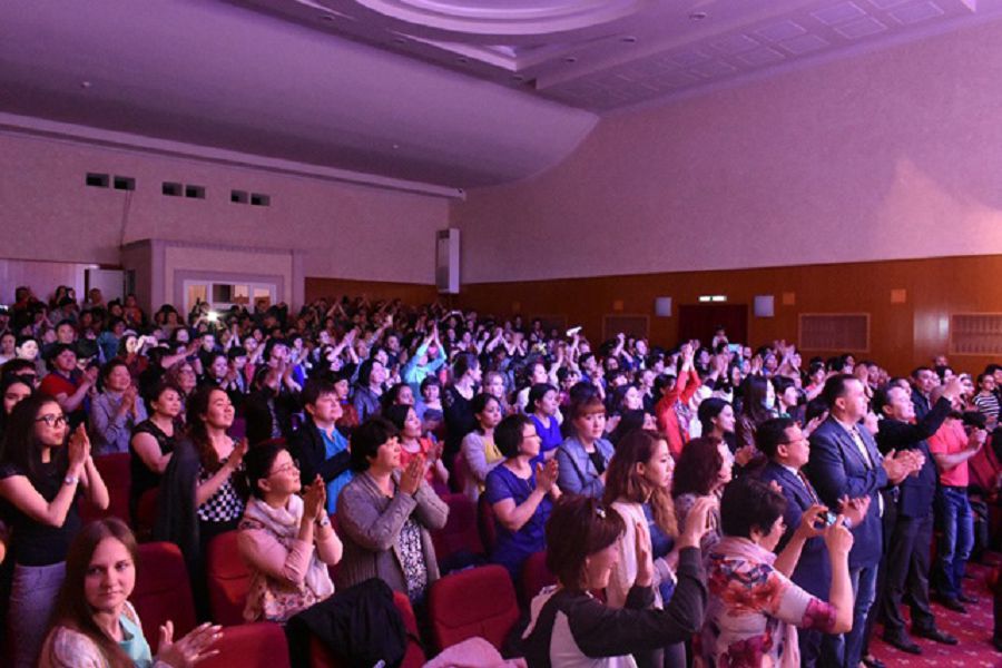 Múgedek jandarǵa − kedergisiz orta