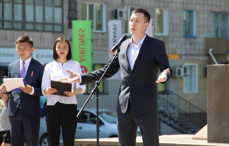 Pavlodarda Sultanmahmut Toraıǵyrovty eske alý kúni ótti 