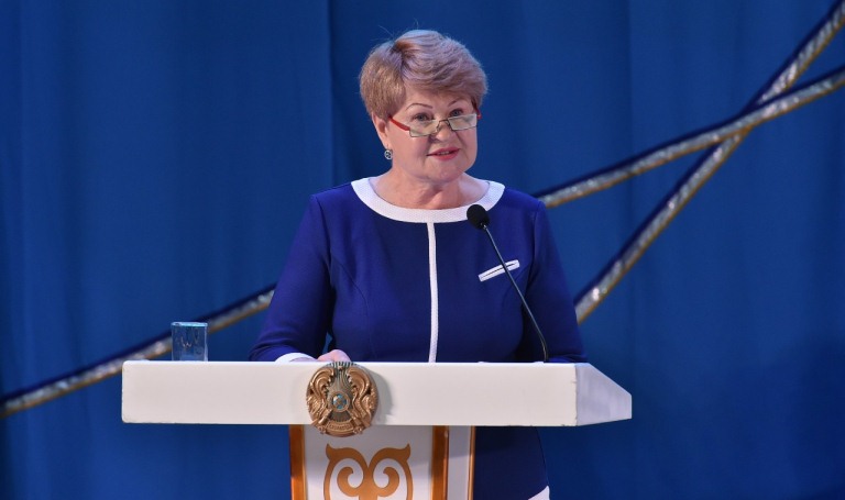 «О́mirdiń ózi latyn tańbalaryna ótýge múmkindik berip otyr»