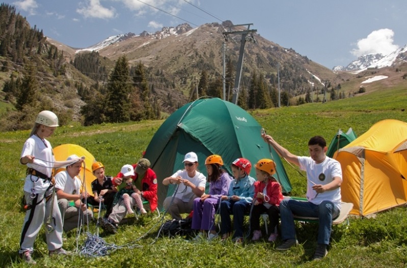 OQO-da 245 myńǵa jýyq oqýshy jazǵy lagerge barady