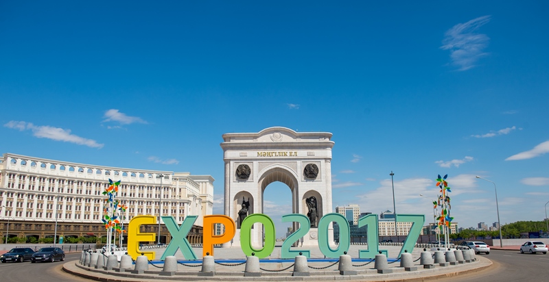 «Qonaq az otyryp, kóp synaıdy»