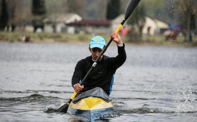 Jalǵas Táıkenov parakanoeden Álem kýbogynyń fınalyna shyqty