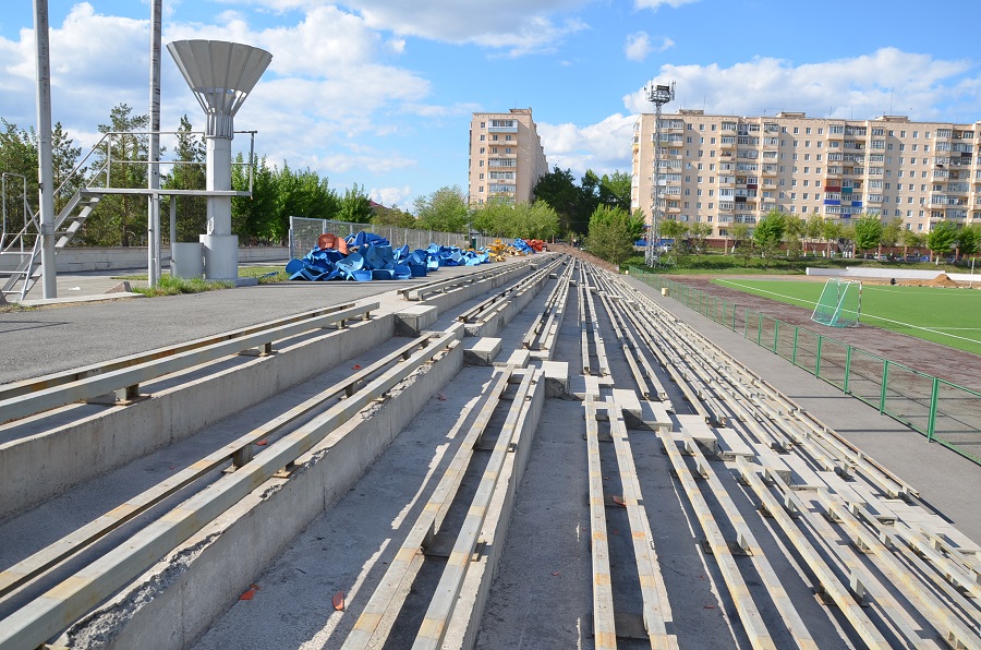 Rýdnyıdaǵy «Gornıak» stadıonyn jóndeý jumystary bastaldy