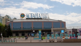 EKSPO-nyń gıd-ekskýrsovodtary 11 tilde sóıleıdi