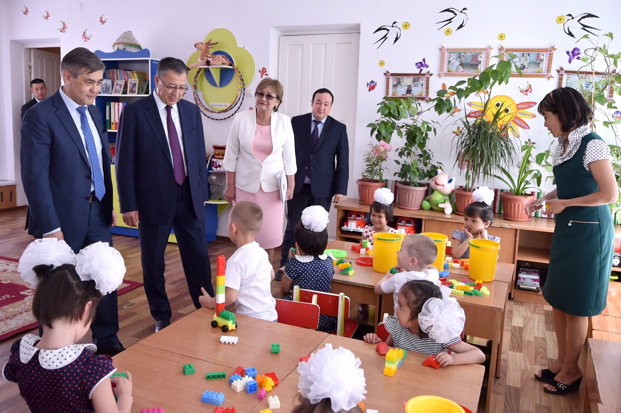 Ramazannyń alǵashqy kúnderinde balalar úıin qýanyshqa bóledi