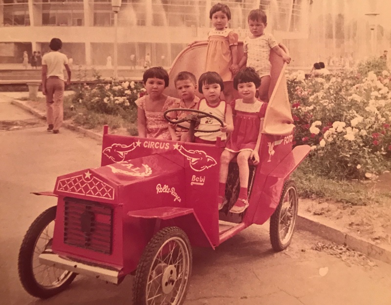 Almatyda 60-shy jyly týǵandardyń fotokórmesi ótedi