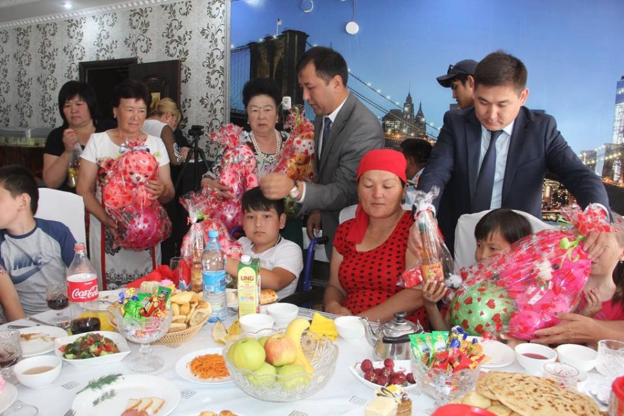 OQO-da «Bolashaǵyn oılaǵan el bóbegin aıalaıdy» atty shara ótti