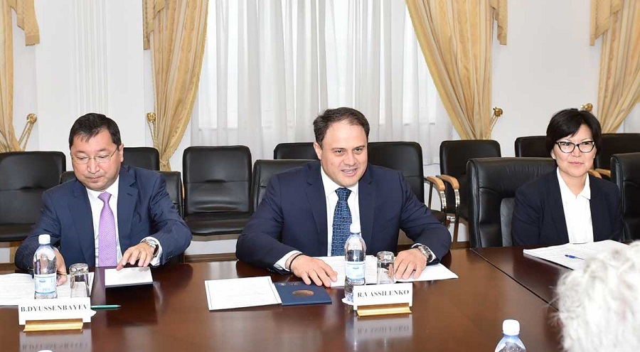 Astanada Qazaqstan men Ispanııa arasynda saıası konsýltasııalar ótti