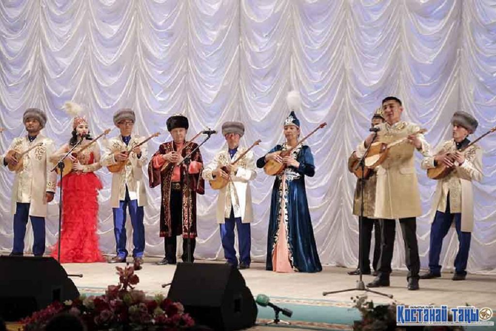 О́rkendegen óńirdiń ónerpazdary-aı!