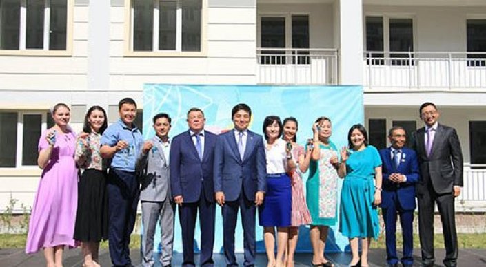 Almatyda bıyl úı kezeginde turǵan árbir tórtinshi otbasy páter alady