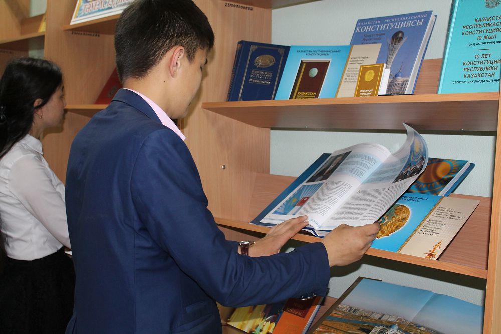 Aqtóbede memlekettik rámizderdiń mańyzdylyǵy jóninde dóńgelek ústel ótti