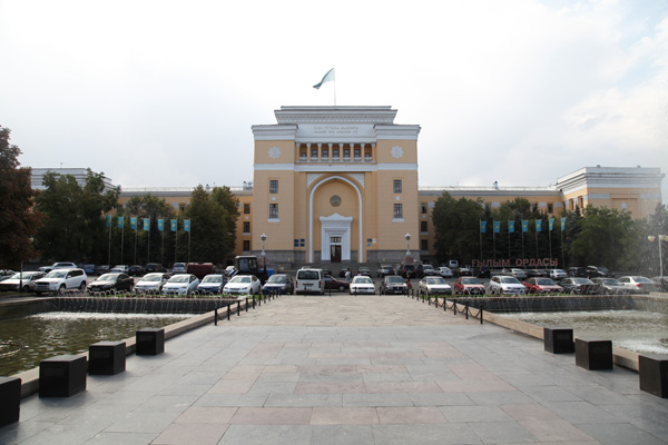 Ulttyq ǵylym akademııasy jańa múshelerimen tolyqty