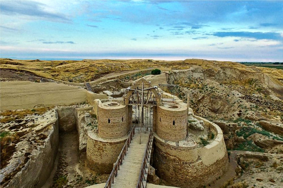 «Otyrar tóbe»  týrıster úshin tartymdy bolady