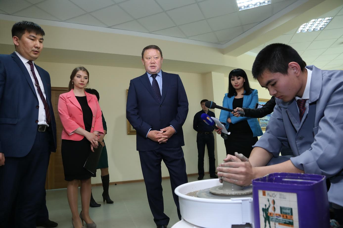 Soltústik Qazaqstanda oqýshylar saraıy salynyp, saıabaq jańartylady