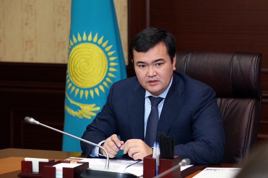 J.Qasymbek: Arnaıy ekonomıkalyq aımaqtardyń damý qarqyny baıaý