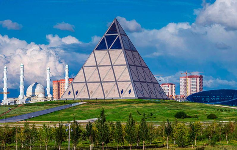 Astanada «Kórikti Qazaqstan – Kórkem Qytaı» fotokórmesi ashyldy