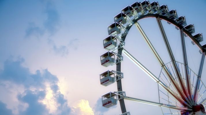 Aınalmaly attraksıon Astana kúnine qaraı ashylady