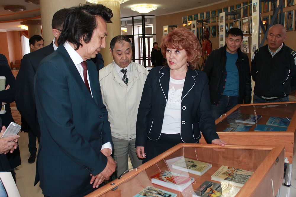 Qashyqtyq qadammen eńseriledi