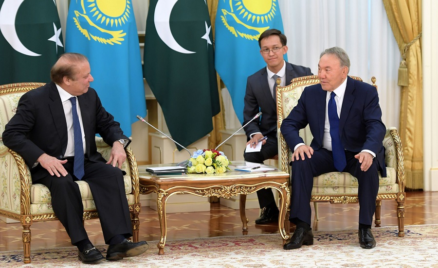 Elbasy Pákistannyń Premer-Mınıstrimen kezdesti