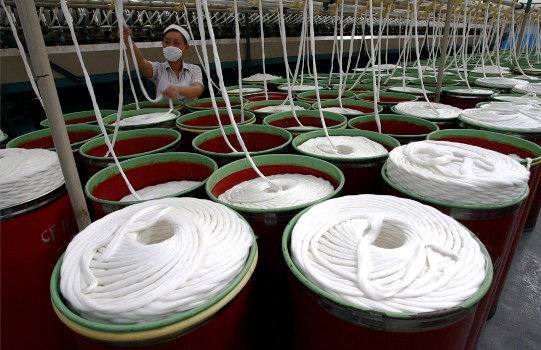 Qazaqstan men Qytaı 100 mln dollarǵa toqyma fabrıkasyn salady