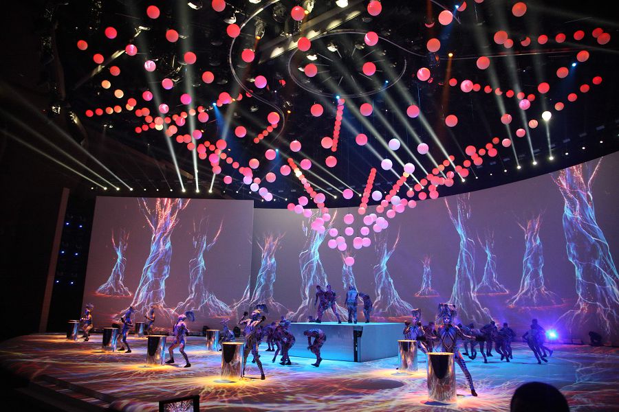 EXPO-2017. Saltanatty ashylýy teatrlandyrylǵan kórinispen bastaldy