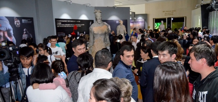 Ulttyq mýzeıde «Sın Shıhýandı ımperatordyń Terrokat áskeri» kórmesi ashyldy