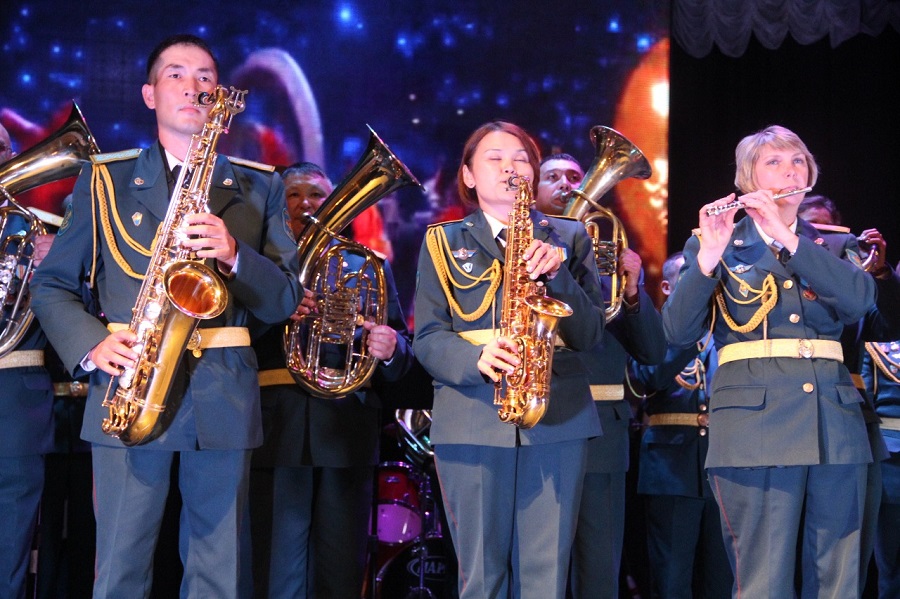 О́skemende "Áskerı kerneı" festıvali ótti