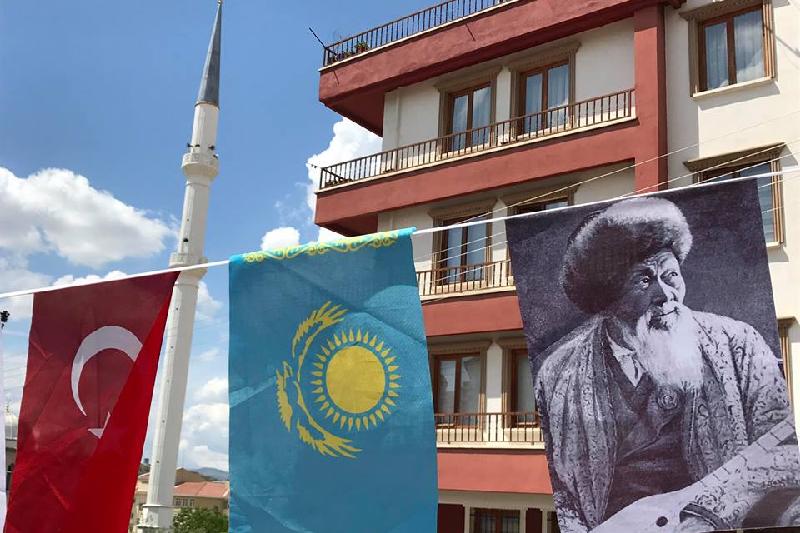 Ankarada Jambyl Jabaev atyndaǵy kóshe ashyldy