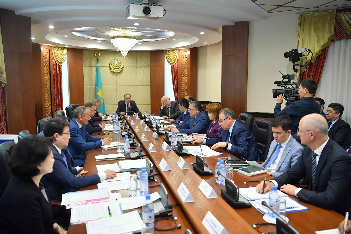 Senat komıteti 2016 jylǵy respýblıkalyq bıýdjettiń atqarylý  qorytyndylaryn talqylady