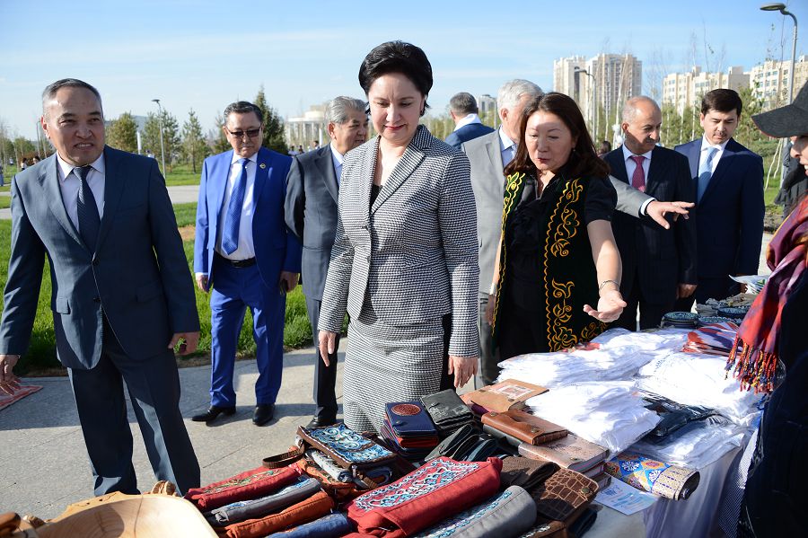 Beıbitshilik pen kelisim –  ıgilikti energııa