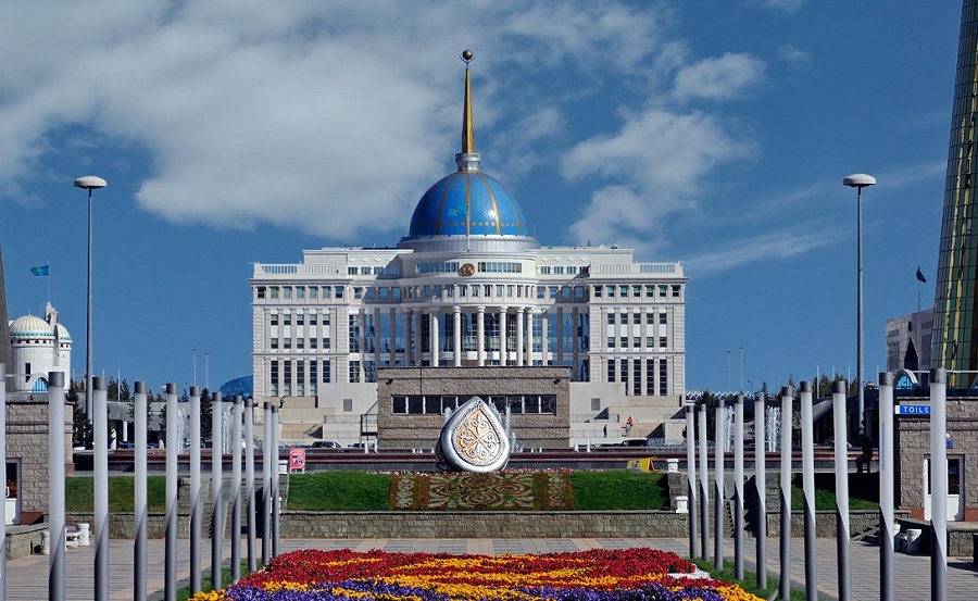 Memleket basshysy Tabıǵı teriden jasalǵan taýar pozısııasy týraly kelisimdi ratıfıkasııalaý Zańyna qol qoıdy