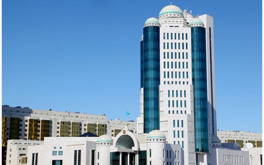 Senat densaýlyq saqtaý salasyna qatysty zańnamaǵa engiziletin ózgeristerdi qarady