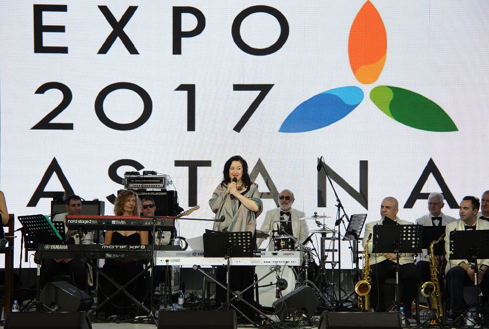 Grýzııa memleketiniń Ulttyq kúni saltanatpen atalyp ótti