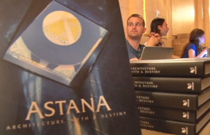 Vınnıpegte Astana týraly kitaptyń tusaýkeseri ótti