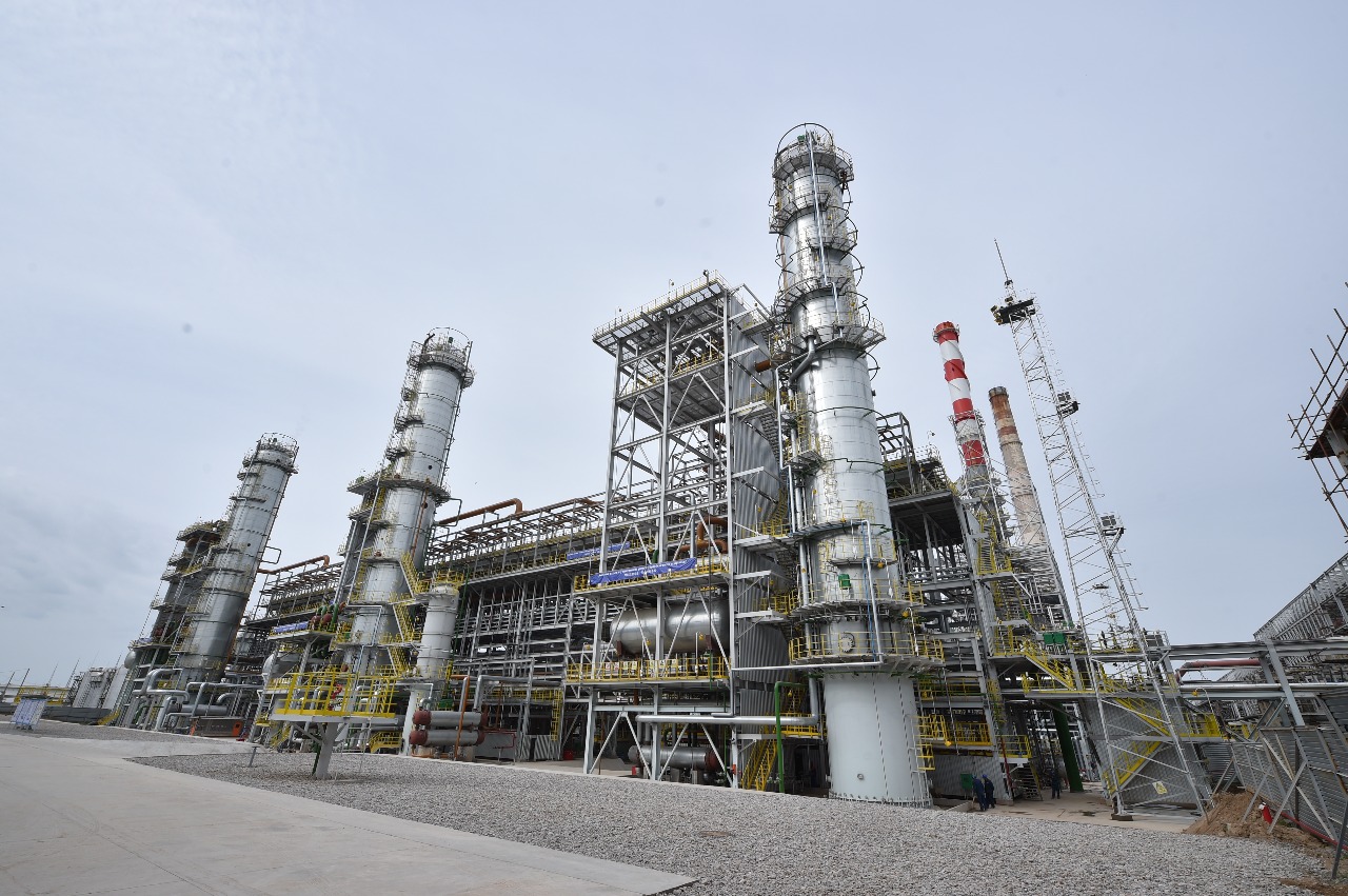 Shymkenttegi munaı óńdeý zaýyty joǵary oktandy benzın óndirmek