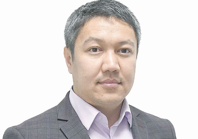 Emniń aldy – eńbek