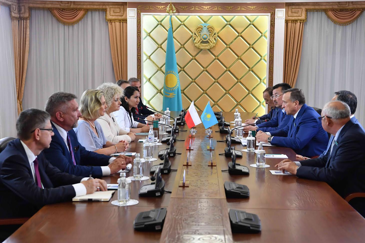 Qazaqstan men Polsha Senattary yntymaqtastyqty nyǵaıtady