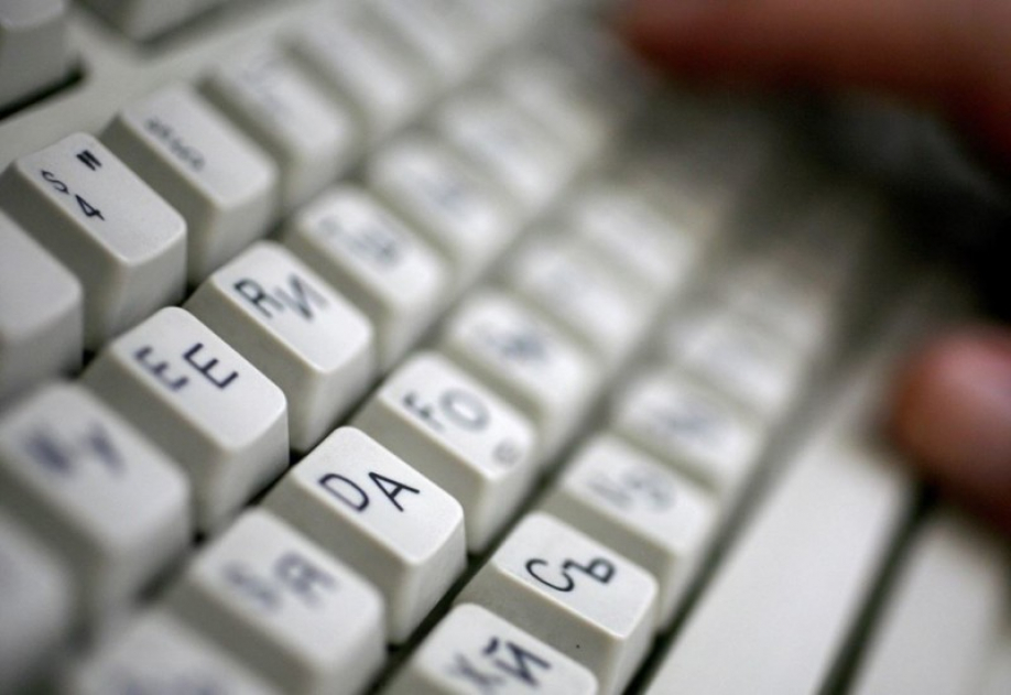 Latynǵa kóshkende eskeretin jeti usynys