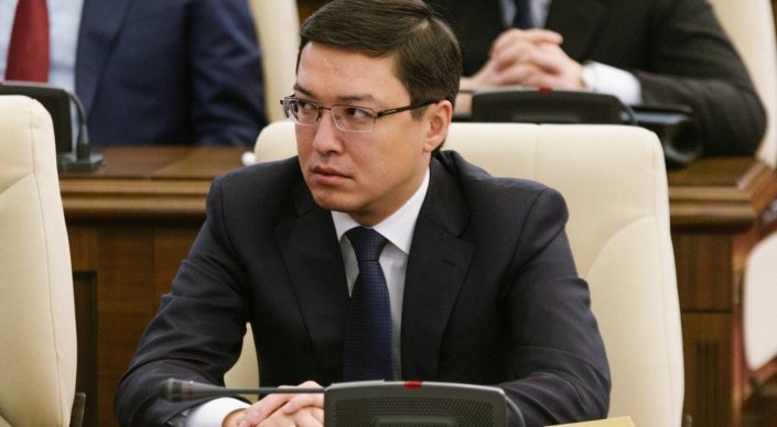 Aqyshev Ulttyq qordan bankterge bólinetin qarjynyń qaıda jumsalatynyn aıtty