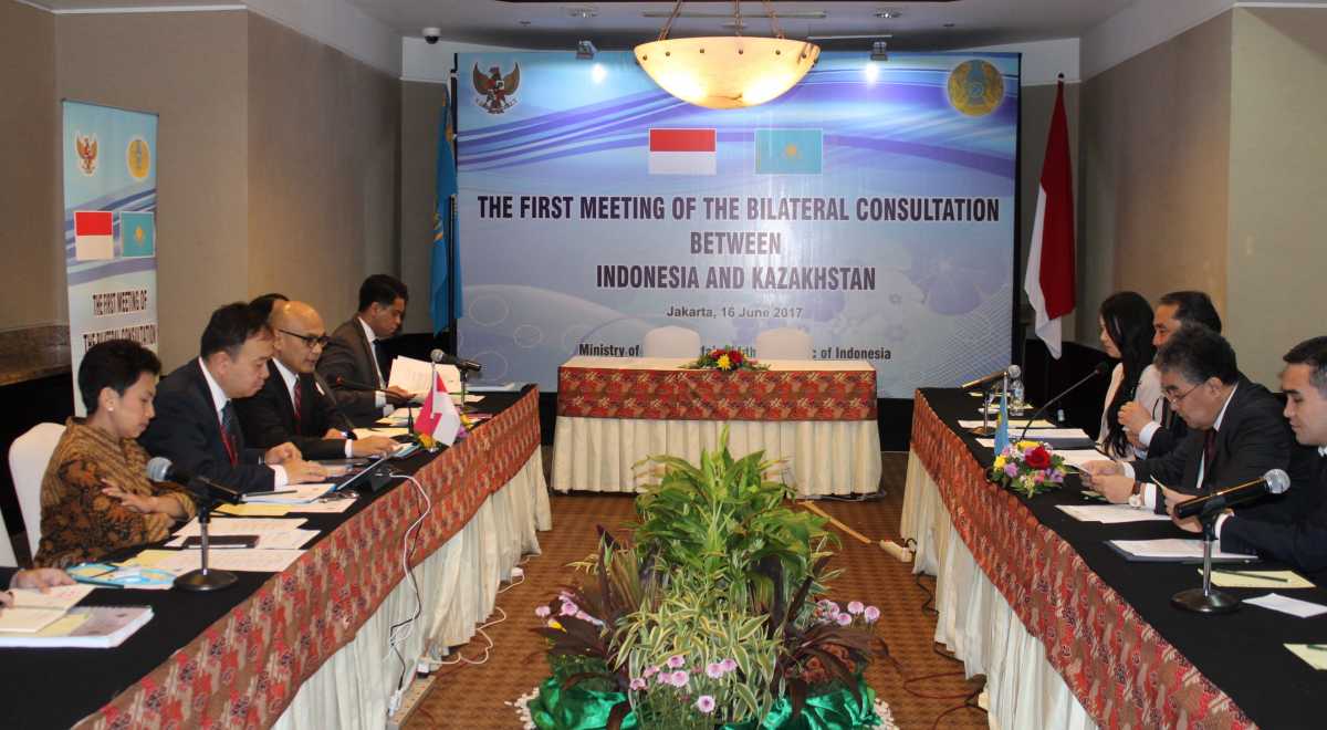 Djakartada qazaqstandyq-ındonezııalyq saıası konsýltasııalary ótti
