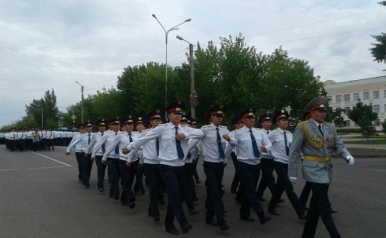 Qaraǵandyda Qazaqstan polısııasynyń 25 jyldyǵyna arnalǵan sherý ótti