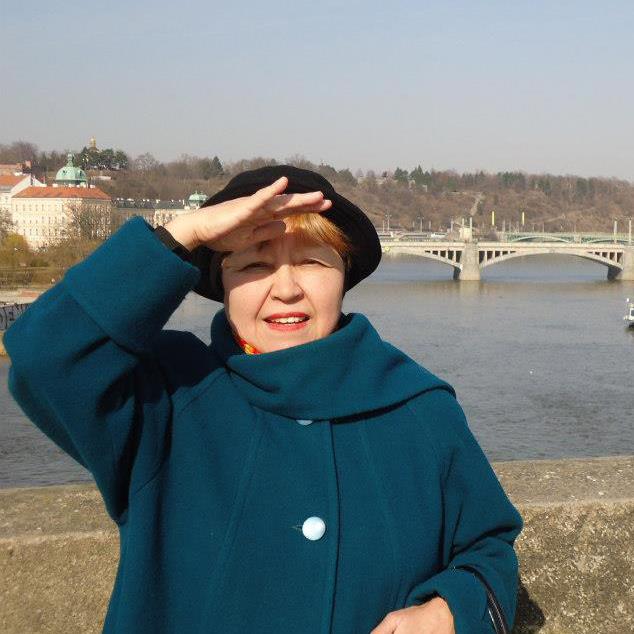 Qazaq ertegilerin tərjimalaǵan Karla əjeı