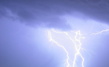 Búgin Qazaqstannyń keıbir óńirinde burshaq jaýýy múmkin